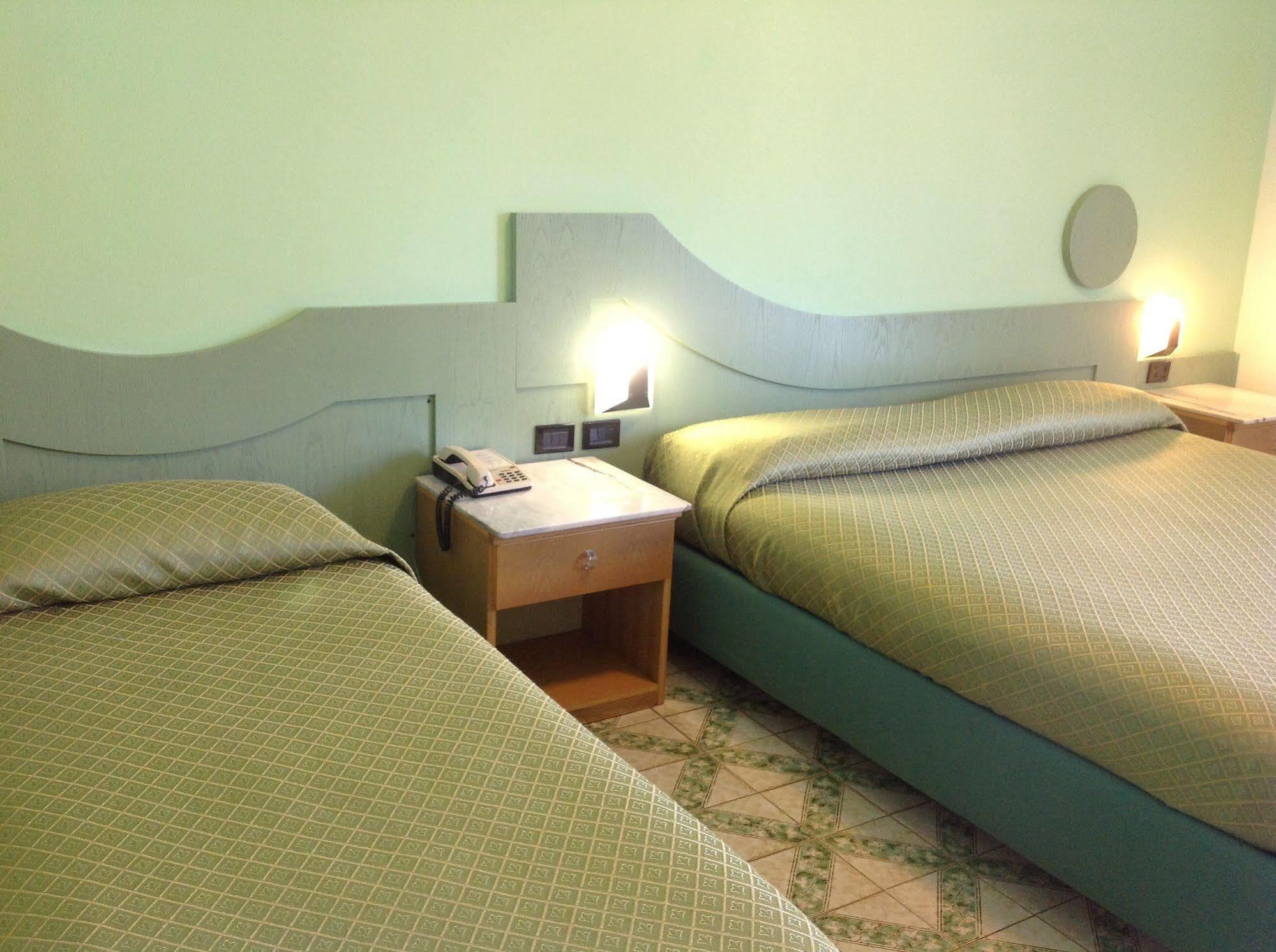 Hotel Giovanna Помпеи Экстерьер фото